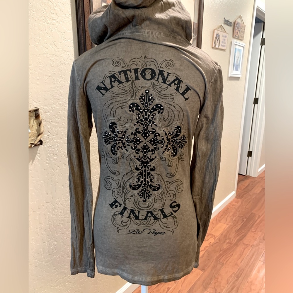 ☘️Pro Rodeo top. Size Medium - Picture 2 of 4